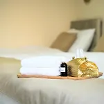 Luxia Private Estate Sauna & Pool X Jacuzzi With Fireplace Outdoor Lounge