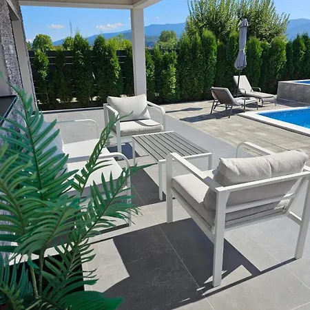 Luxia Private Estate Sauna & Pool X Jacuzzi With Fireplace Outdoor Lounge Bihać