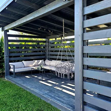 Villa Luxia Private Estate Sauna & Outdoor Lounge With Fireplace