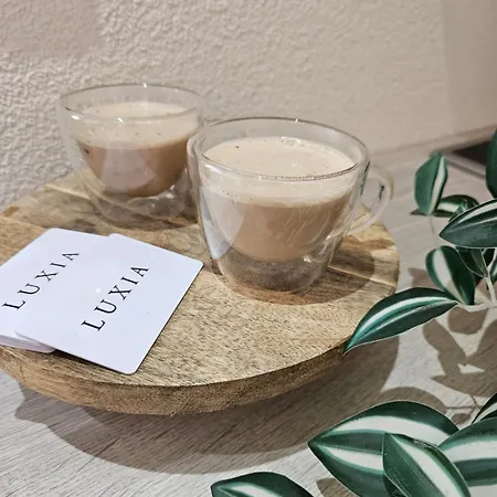 Luxia Private Estate Sauna & Outdoor Lounge With Fireplace *