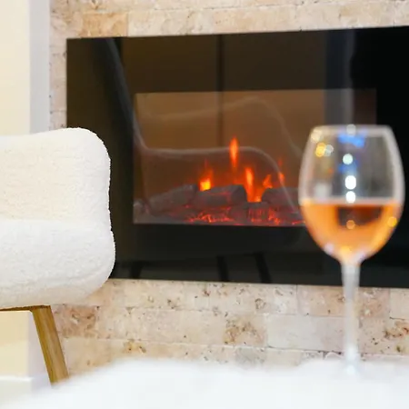 Luxia Private Estate Sauna & Pool X Jacuzzi With Fireplace Outdoor Lounge Villa *