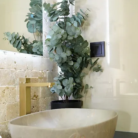 Luxia Private Estate Sauna & Pool X Jacuzzi With Fireplace Outdoor Lounge *