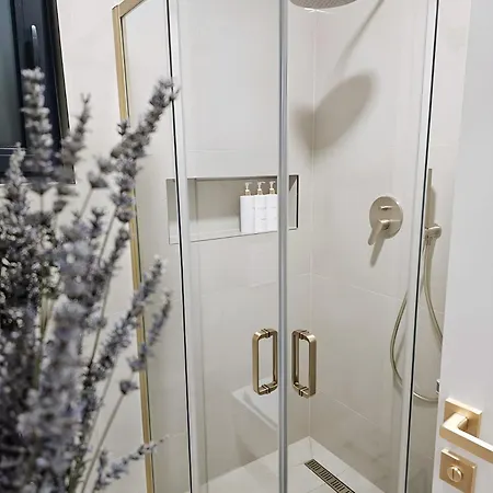 Luxia Private Estate Sauna & Pool X Jacuzzi With Fireplace Outdoor Lounge Villa *