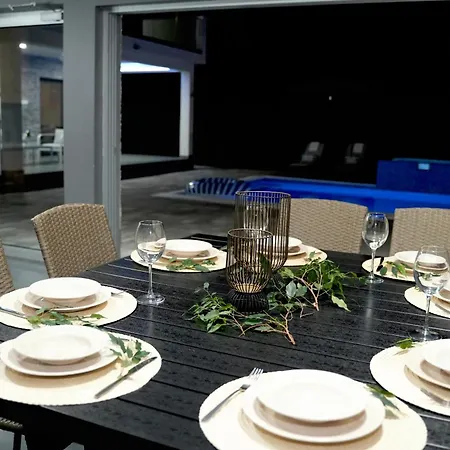 Villa Luxia Private Estate Sauna & Pool X Jacuzzi With Fireplace Outdoor Lounge