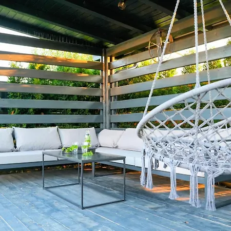 Luxia Private Estate Sauna & Outdoor Lounge With Fireplace *