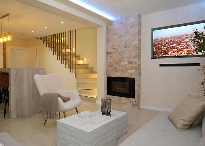 Luxia Private Estate Sauna & Pool X Jacuzzi With Fireplace Outdoor Lounge *