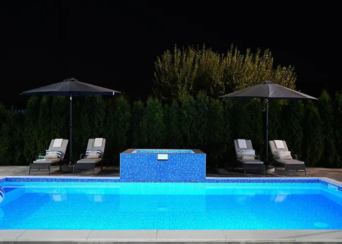 别墅 Luxia Private Estate Sauna & Pool X Jacuzzi With Fireplace Outdoor Lounge