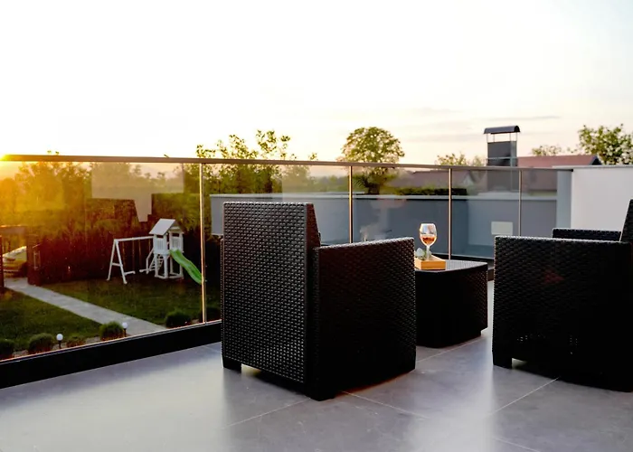 Luxia Private Estate Sauna & Pool X Jacuzzi With Fireplace Outdoor Lounge Bihać