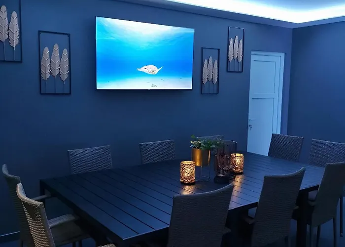 Luxia Private Estate Sauna & Pool X Jacuzzi With Fireplace Outdoor Lounge